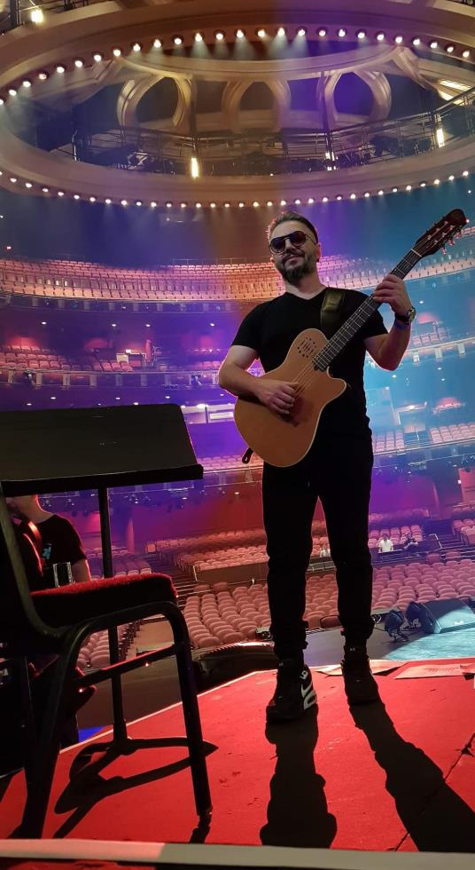 4137394365943570 Κιθαρες Δημητρης Χατζικιδης