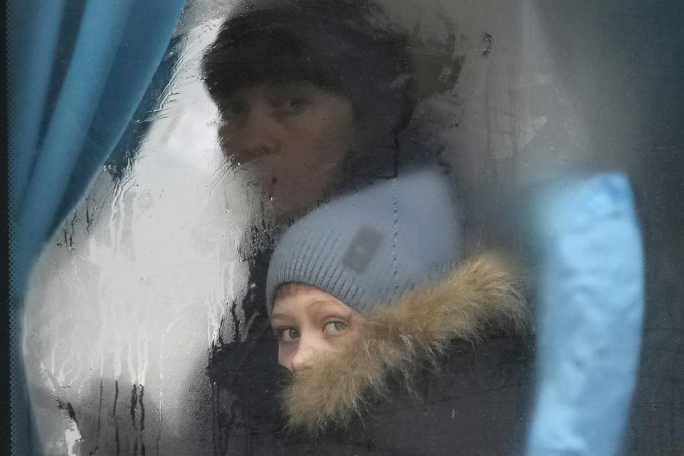 4150439184697610 ukraine-russia-ways-to-help-001.jpg 2100.0x1400.0 q85 crop subject location-1050,700 subsampling-2 upscale