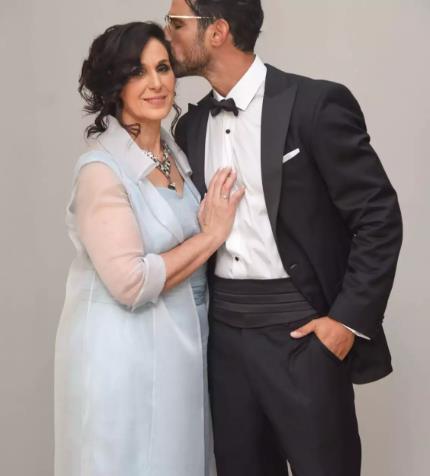 4213182175175219 image