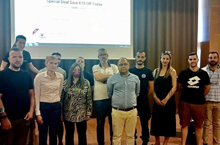 4246113348892339 image