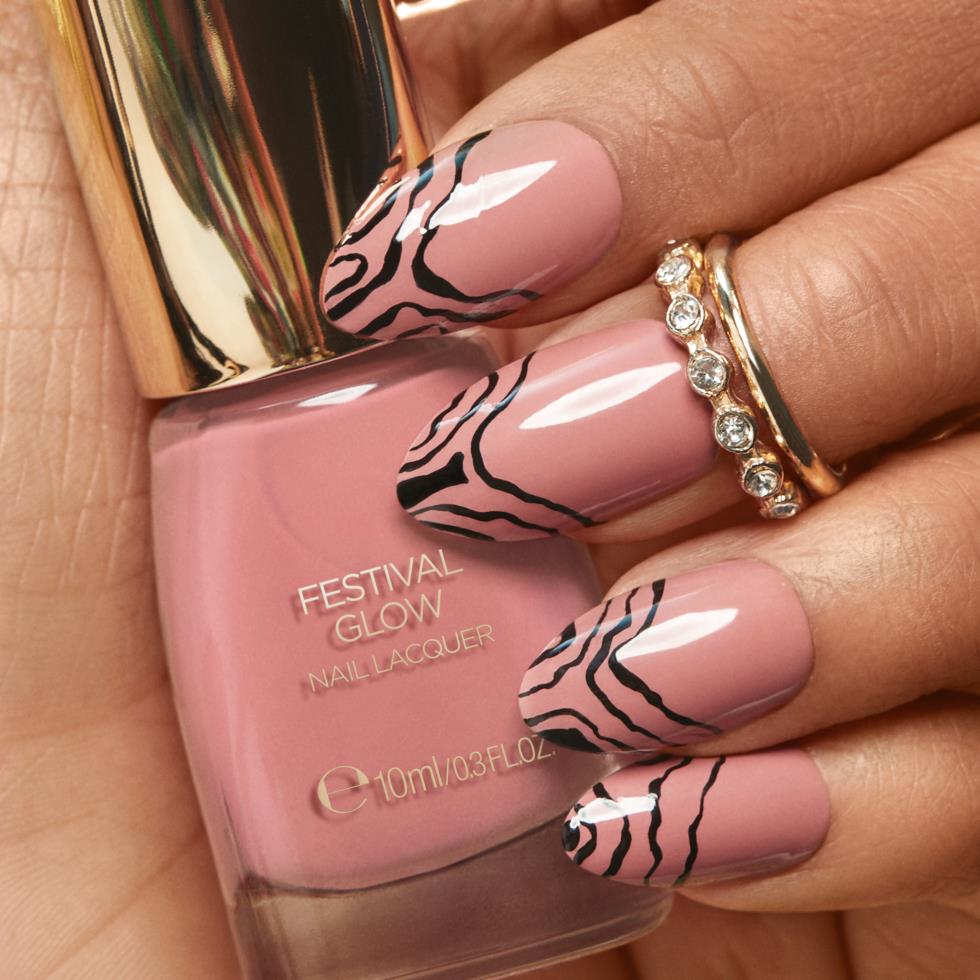 4258296801242729 KIKO FESTIVALGLOW 20 NAILS 47104 49262