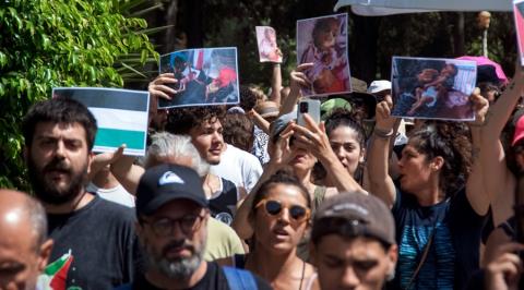 Πολίτες μαζεύτηκαν στο λιμάνι της Ρόδου για να διαμαρτυρηθούν για Ισραηλινούς τουρίστες-Οκτώ συλλήψεις