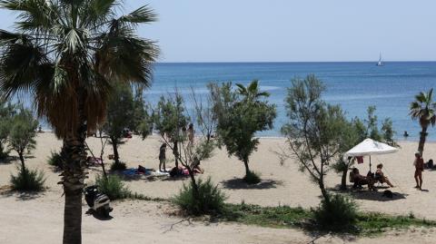 Βίντεο που ίσως να δείχνει ζωντανή την τρίχρονη στο Παλαιό Φάληρο στα χέρια της ΕΛΑΣ-Στο κάδρο η δολοφονία