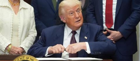 Ο Τραμπ επιβάλλει επιπρόσθετους δασμούς σε 10 χώρες-Τι ισχύει από 7η Αυγούστου, ποιοι επιβαρύνονται περισσότερο