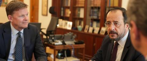 Συνάντηση Χριστοδουλίδη με Στιούαρτ πριν την αποχώρηση του λόγω αφυπηρέτησης