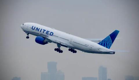 ΒΙΝΤΕΟ: Η στιγμή που πιλότος Boeing διαπίστωσε βλάβη στον κινητήρα λίγο μετά την απογείωση από Ουάσιγκτον-«Mayday, mayday»