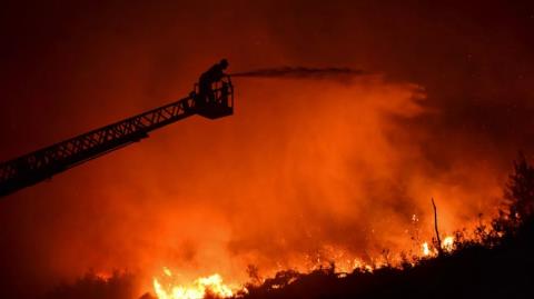 Συνεχής η υλική στήριξη των πυρόπληκτων από οργανώσεις-«Κανένα παιδί δεν θα αντιμετωπίσει μόνο του το τραύμα»