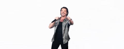 Αντιδράσεις για τον χλευασμό του Νίκου Οικονομόπουλου σε θαμώνα που έχασε το κινητό του και το έψαχνε εναγωνίως