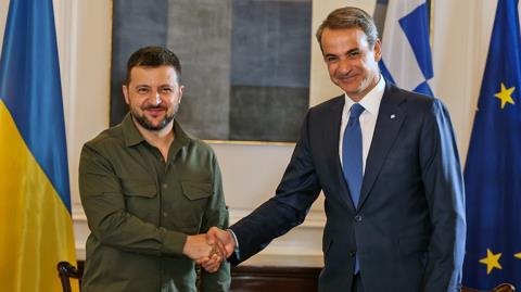 Τηλεφωνική επικοινωνία Μητσοτάκη και Ζελένσκι-Συζήτησαν τρόπους ενίσχυσης της αεροπορικής άμυνας της Ουκρανίας