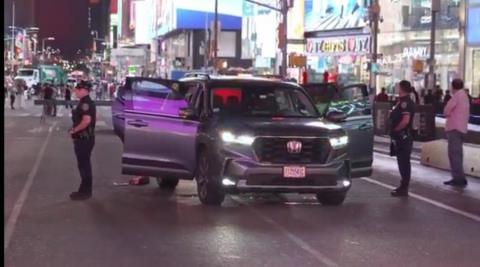 Πυροβολισμοί στην Times Square-Τρεις τραυματίες, συνελήφθη ο δράστης