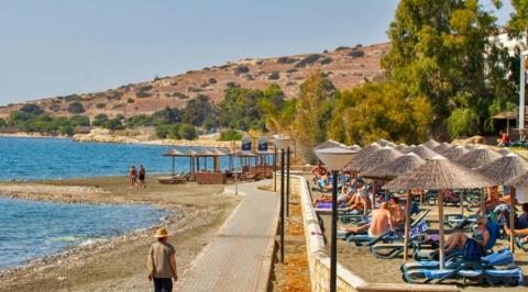 Εντοπίστηκε ρύπανση στην παραλία Αγίας Βαρβάρας-Σύσταση για αποφυγή της κολύμβησης
