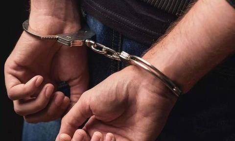 Παρ ολίγον ριφιφί αξίας 23 000 εύρω στην Πάτμο-Άρπαξε κοσμήματα και τον πρόλαβαν στο λιμάνι