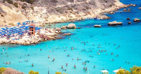 Μόνο για παραλία κάνει ο καιρός-Μία κόκκινη και μία κίτρινη προειδοποίηση από τη Μετεωρολογική