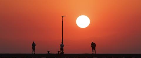 Απαγόρευση υπαίθριων εργασιών και ντελίβερι λόγω καύσωνα-Αυξημένοι έλεγχοι από Τμ. Επιθεώρησης Εργασίας και Αστυνομία