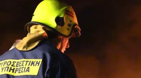 Από καταψύκτη εξωτερικά της οικίας ξεκίνησε η πυρκαγιά στο Αυγόρου-Προληπτικά στο νοσοκομείο οι τέσσερις