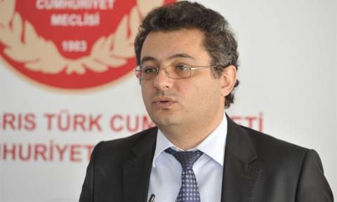 Σκληρή κριτική Ερχιουρμάν σε Τατάρ-«Η παρούσα ηγεσία προωθεί τη μη λύση του Κυπριακού ως λύση»