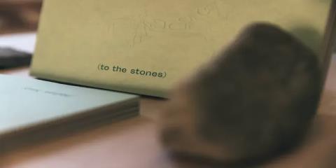 Απαντά στους πολιτιστικούς φορείς για το βιβλίο της Μπιενάλε το Υφ. Πολιτισμού-«Δεν υπήρξε λογοκρισία»