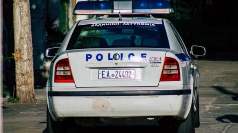 Επιτέθηκε με 10 μαχαιριές στη σύντροφό του στην Κρήτη-Στον εισαγγελέα ο 56χρονος δράστης