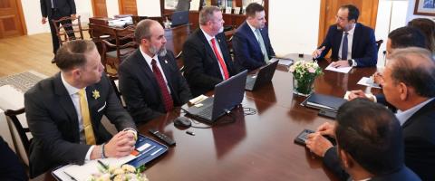 Συνάντησε τους Αμερικανούς εμπειρογνώμονες για τη φονική πυρκαγιά ο ΠτΔ-«Έτοιμη να ακούσει τα πορίσματα η Κυβέρνηση»