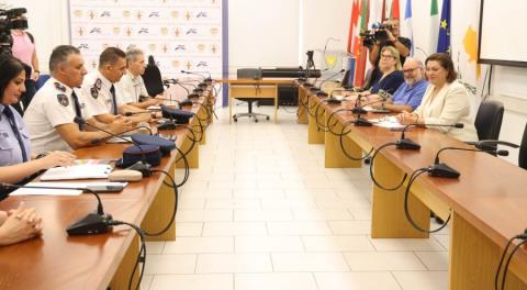 Στο πρόγραμμα των σχολείων εκπαίδευση για την πυρσφάλεια-Συμφώνησαν για συνεργασία Μιχαηλίδου και Λογγίνος