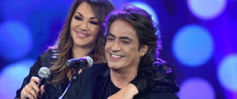 ΒΙΝΤΕΟ: Η αφιέρωση του Διονύση Σχοινά στην Καίτη Γαρμπή και το φιλί πάνω στη σκηνή