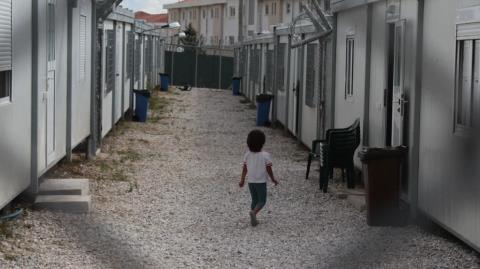 Σφίγγει ο οικονομικός κλοιός για τις ΜΚΟ και το μεταναστευτικό