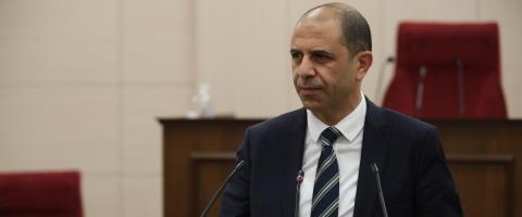 Είτε με Τατάρ είτε με Ερχιουρμάν, βλέπει αδιέξοδο στις διαπραγματεύσεις ο Οζερσάι-«Εξίσου ανέφικτοι οι όροι τους»