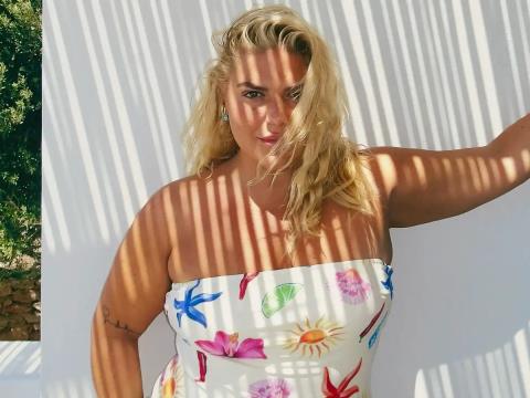 Δανάη Μπάρκα: Η τόπλες φωτογραφία από τις καλοκαιρινές της διακοπές