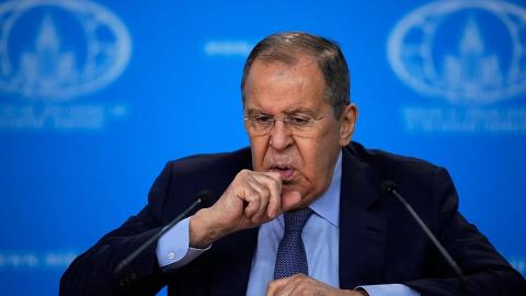 Νέα πυρά του Ρώσου ΥΠΕΞ προς τη Δύση για τις ειρηνευτικές συνομιλίες με Ουκρανία-«Προσπαθούν να τις εμποδίσουν»