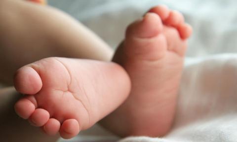 Απορρίπτει κατηγορηματικά τα περί απομάκρυνση βρέφους από οικογένεια το Υφυπουργείο Πρόνοιας