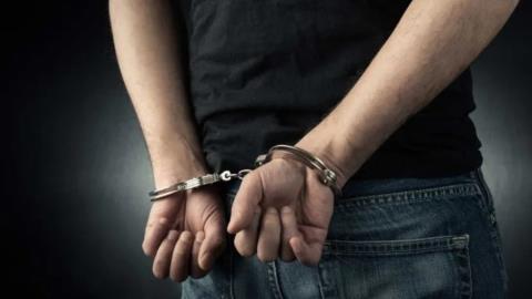 Τους ανέκοψαν για έλεγχο και βρήκαν στην κατοχή τους τιμαλφί και διαρρηκτικά εργαλία-Δυο συλλήψεις