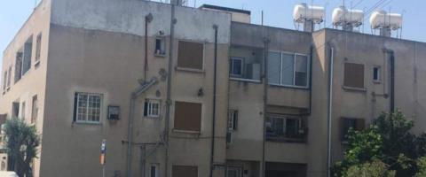 Τοποθετήθηκαν ανελκυστήρες σε έξι προσφυγικές πολυκατοικίες στο Στρόβολο-Κονδύλι 90,000 ευρώ για κάθε κτίριο