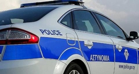 Κλοπή 65.000 ευρώ από επιχειρηματία στην Πάφο-Τα άφησε στο αυτοκίνητο και του έσπασαν το παράθυρο