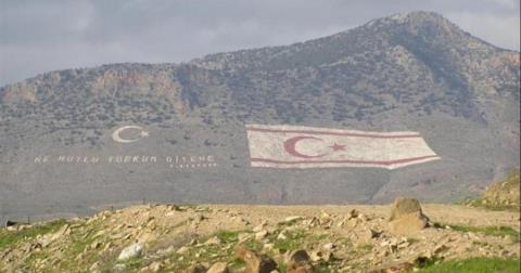 Προβαίνει σε διαβήματα η Κυβέρνηση για να αντιμετωπίσει τις προσπάθειες επέκτασης του εποικισμού