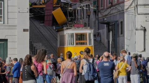 Πέπλο θλίψης στη Πορτογαλία για τα θύματα της τραγωδίας με το τελεφερίκ-«Χάσαμε φίλους»