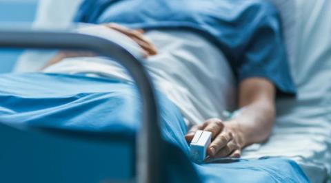 Στην εντατική ασθενής στην Ελλάδα μετά από μετάγγιση λάθος ομάδας αίματος-Το κατάλαβε η σύζυγός του, τρεις συλλήψεις