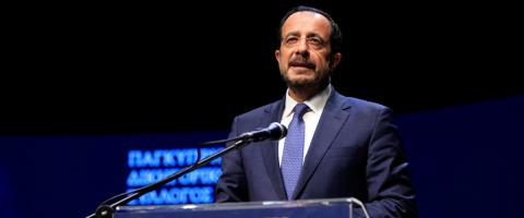 Περιμένει θετικές εξελίξεις από τις κτηριακές αναπτύξεις στα δικαστήρια ο ΠτΔ-Υπογραφές για προστασία του επαγγέλματος του δικηγόρου