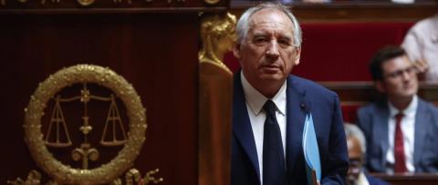 Την παραίτησή του στον Μακρόν υπέβαλε ο Φρανσουά Μπαϊρού-Οι υποψήφιοι για την διαδοχή του