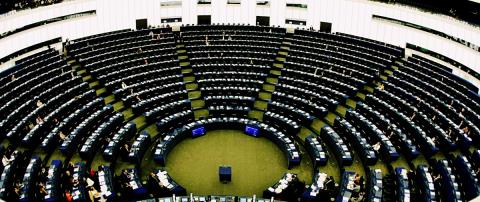 Ισχυρό ψήφισμα ενώπιον της Ολομέλειας του Ευρωκοινοβουλίου για την παράνομη κράτηση των πέντε Ε/κ-Ζητά μέτρα κατά Τουρκίας