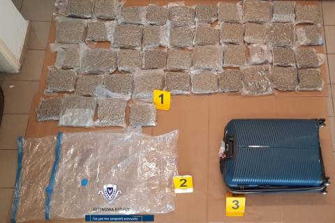 Συνελήφθη 34χρονος που έφτασε στην Κύπρο με 24 κιλά κάνναβη (pics)