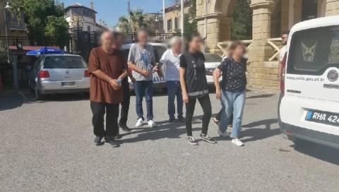 Τ/κ ΜΜΕ: Αφέθηκαν ελεύθεροι οι τρεις από τους πέντε Ε/κ-Παρασκευή η απόφαση για τους άλλους δύο