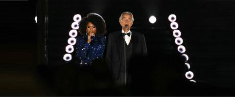 H &delta;&omega;&rho;&epsilon;&#940;&nu; &sigma;&upsilon;&nu;&alpha;&upsilon;&lambda;&#943;&alpha; &tau;&omicron;&upsilon; Andrea Bocelli &sigma;&tau;&omicron; &Beta;&