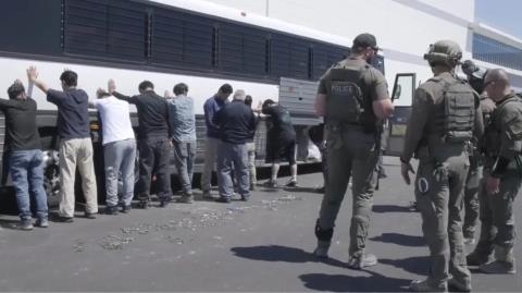 Μεγάλη γκάφα της Υπηρεσίας Μετανάστευσης στην Αμερική-Απέλασαν στελέχη της Hyundai και πάγωσαν την μεγαλύτερη επένδυση από την Νότια Κορέα
