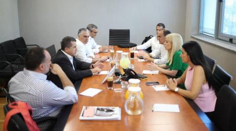 Συναντήθηκε με τον ΣΕΛΚ η Πρόεδρος του ΔΗΣΥ-«H οικονομία δεν σηκώνει πειραματισμούς»