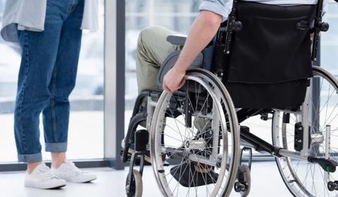 Απαντά στην Ισότητα το Υφ. Πρόνοιας μετά τις καταγγελίες για υποβάθμιση των ΑμεΑ-Τους κάλεσε για συνάντηση για να βρεθούν λύσεις