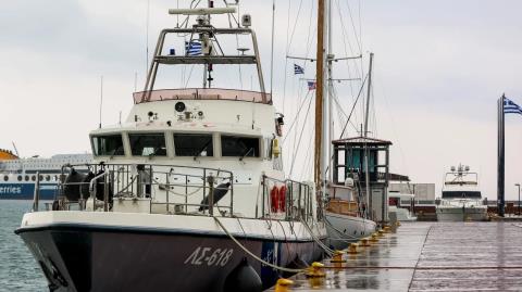 Συνέλαβαν δύο Ρουμάνους για κατασκοπεία στην Ελλάδα-Είχαν φωτογραφίσει το ναυτικό οχυρό Σαλαμίνας