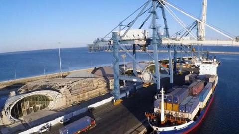Σε εικοσιτετράωρη απεργία κατέρχονται την Πέμπτη οι εκτελωνιστές