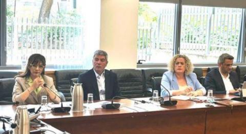 Επίσκεψη στο Υφ. Κοινωνικής Πρόνοιας για την επίτροπο Μινζάτου-Χαιρετίζει τις πολιτικές της Κυβέρνησης για τον αυτισμό και την αναπηρία