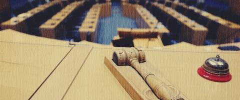 Μέχρι και τρία χρόνια οι αποσπάσεις στο δημόσιο, θα ανανεώνονται χωρίς χρονικό περιορισμό με βάση νέο νόμο που ψήφισε η Βουλή