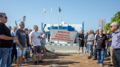 Για διαβουλεύσεις στο Υπουργείο Οικονομικών οι εκτελωνιστές που απεργούν-Ανησυχία εκφράζει η Eurogate